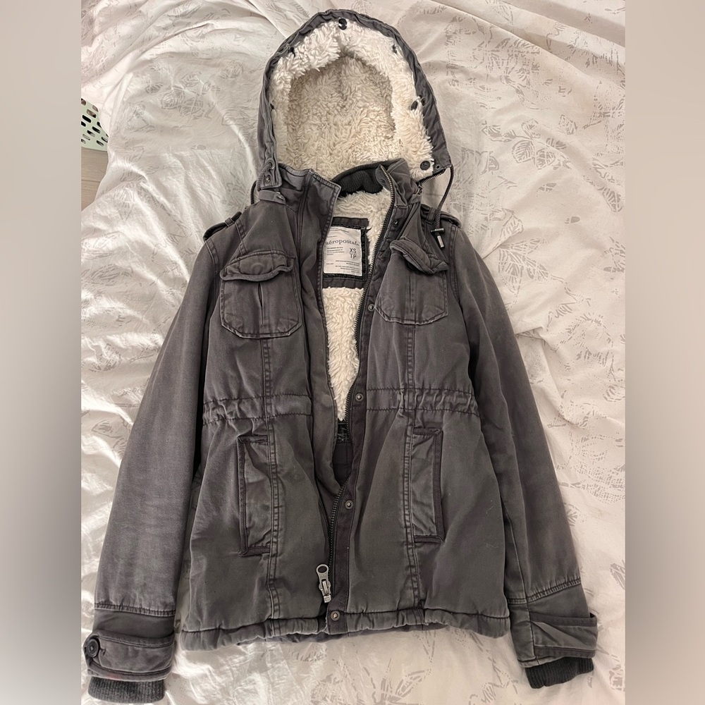 Grey fur lined Aéropostale zip up